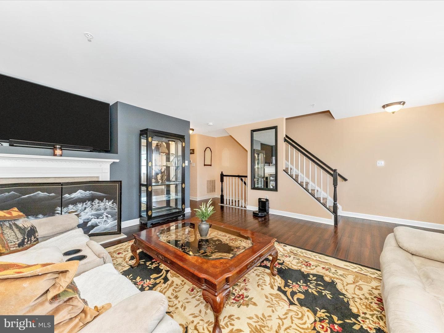 305 Willowglen photo 5