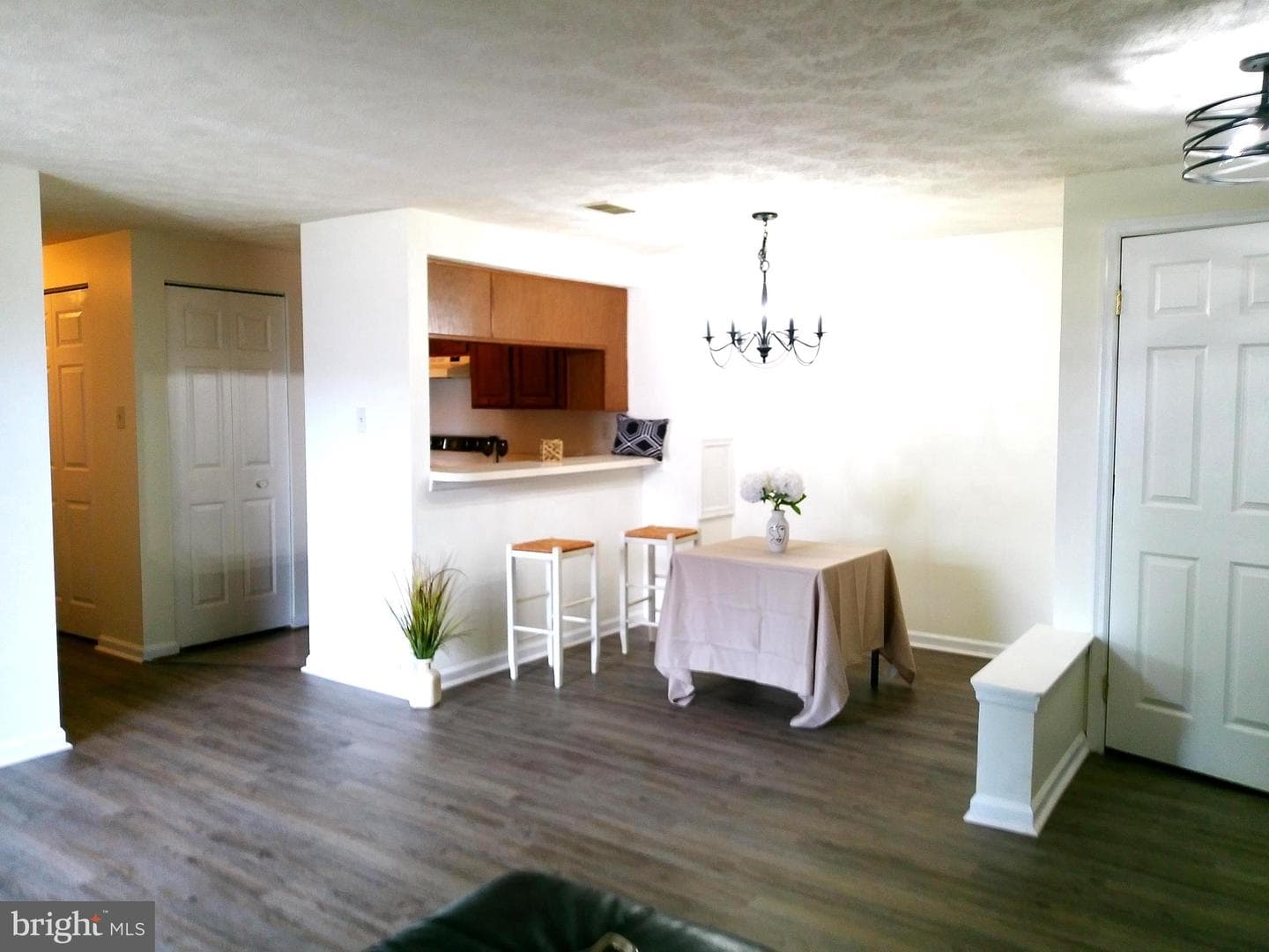 811 Stratford Way #a photo 5