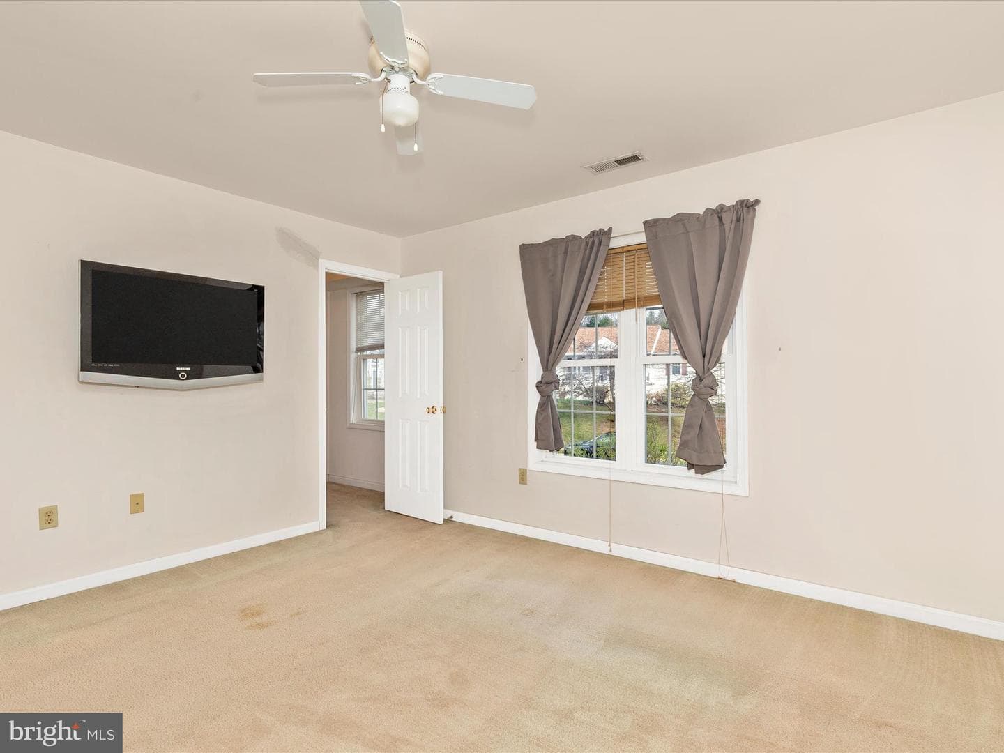 1 Irishtown Court photo 16