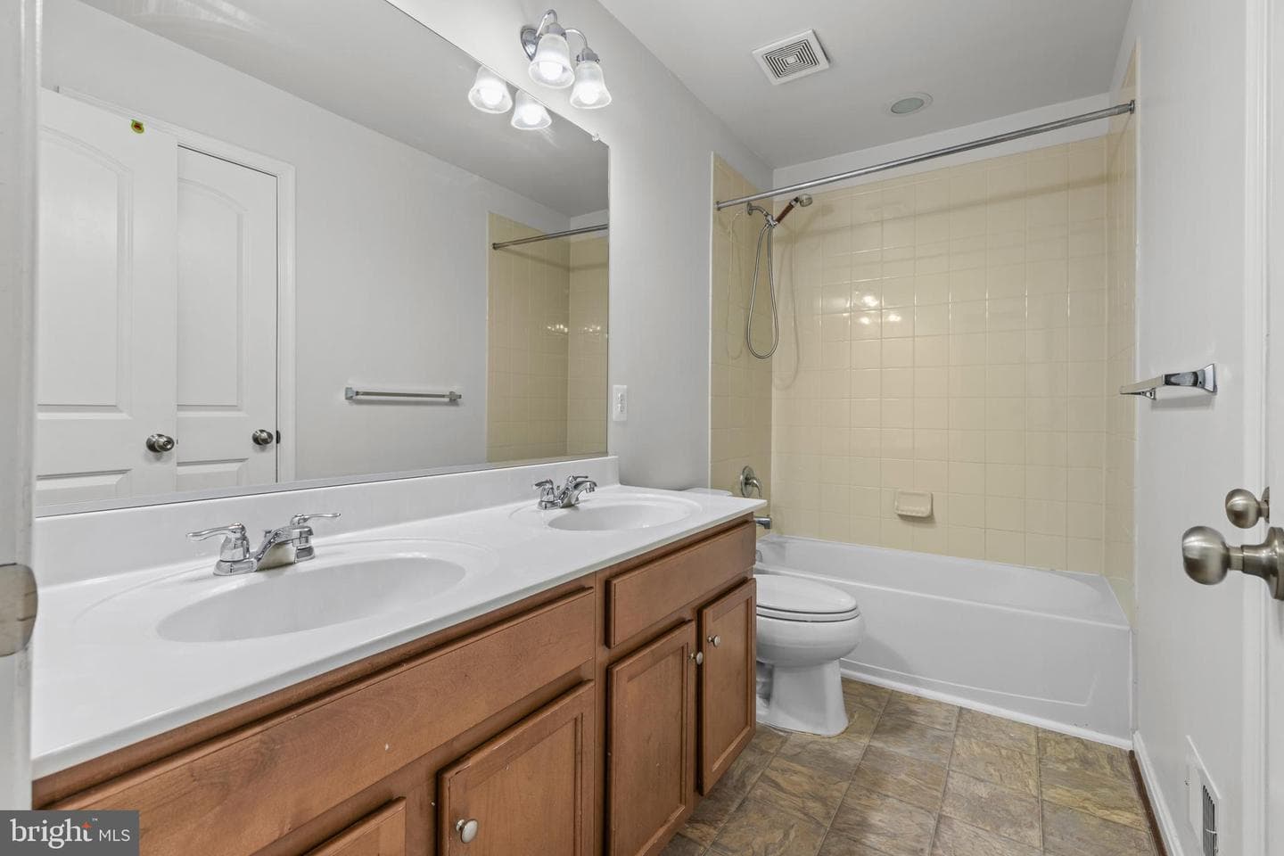 6552 Britannic Place photo 23