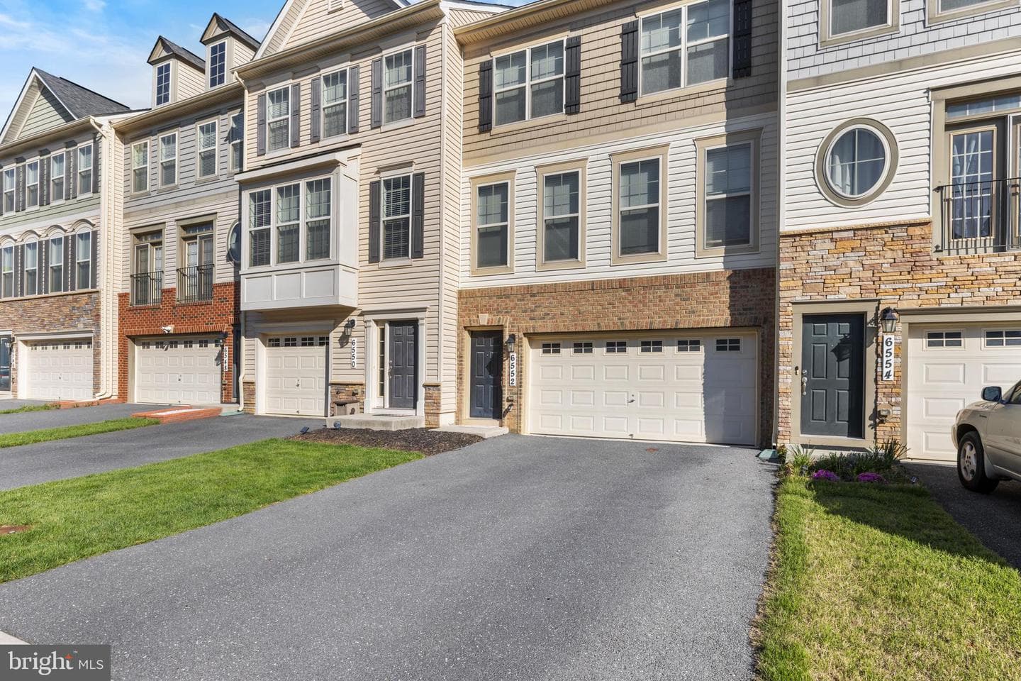 6552 Britannic Place photo 4