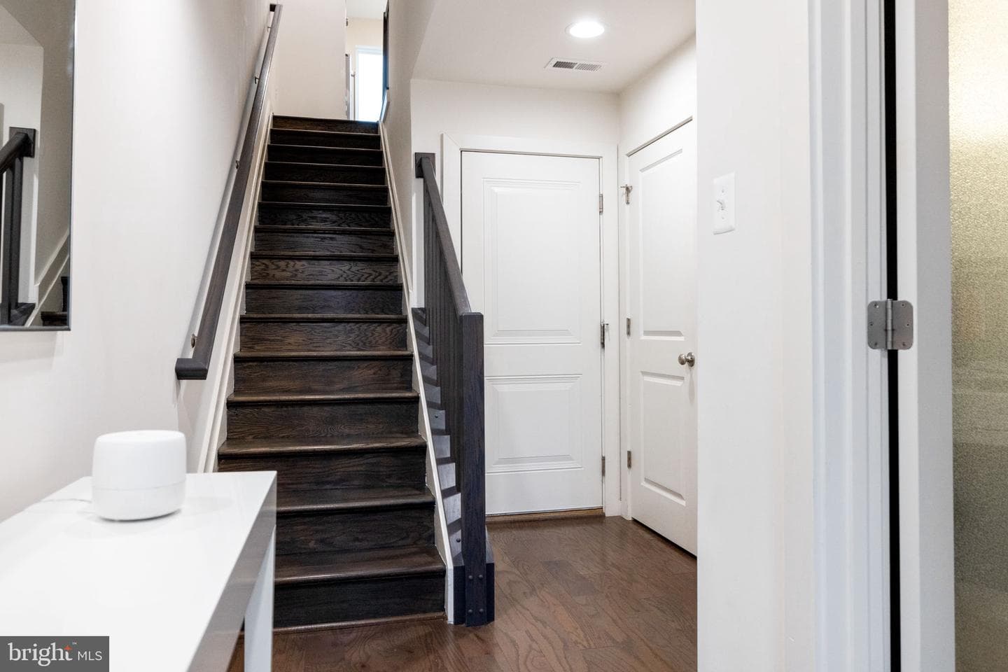 1524 Trafalgar Lane photo 9