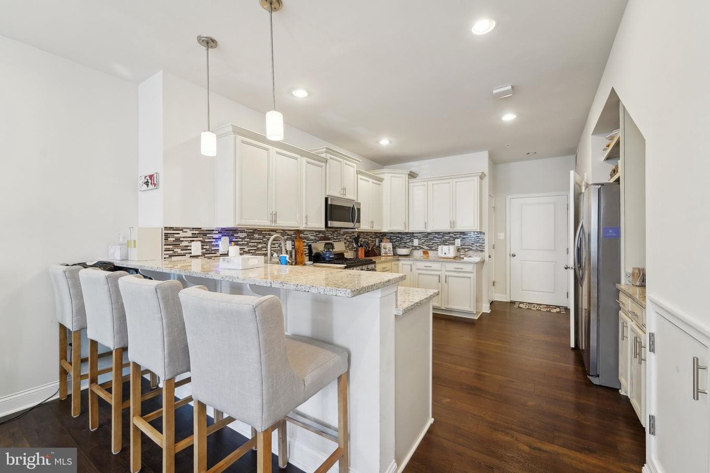 7101 Macon Street photo 10