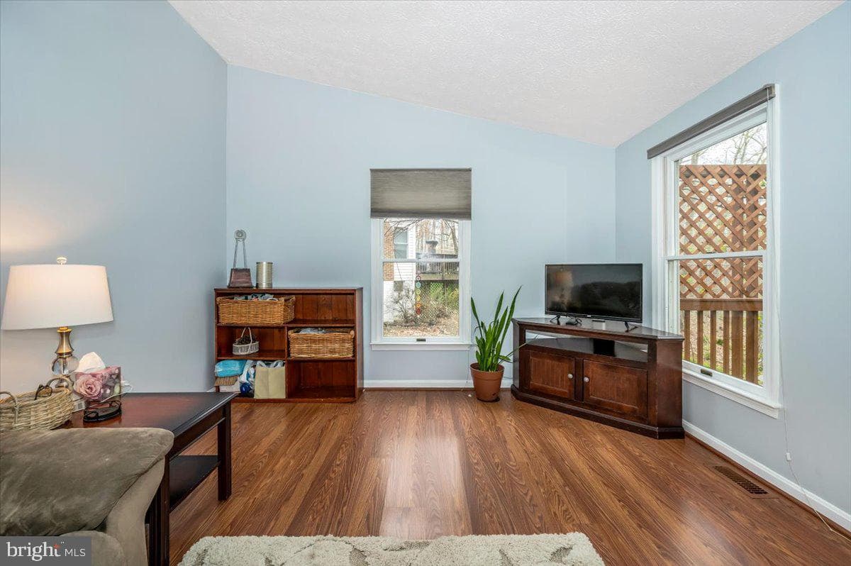 6022 Douglas Avenue photo 27