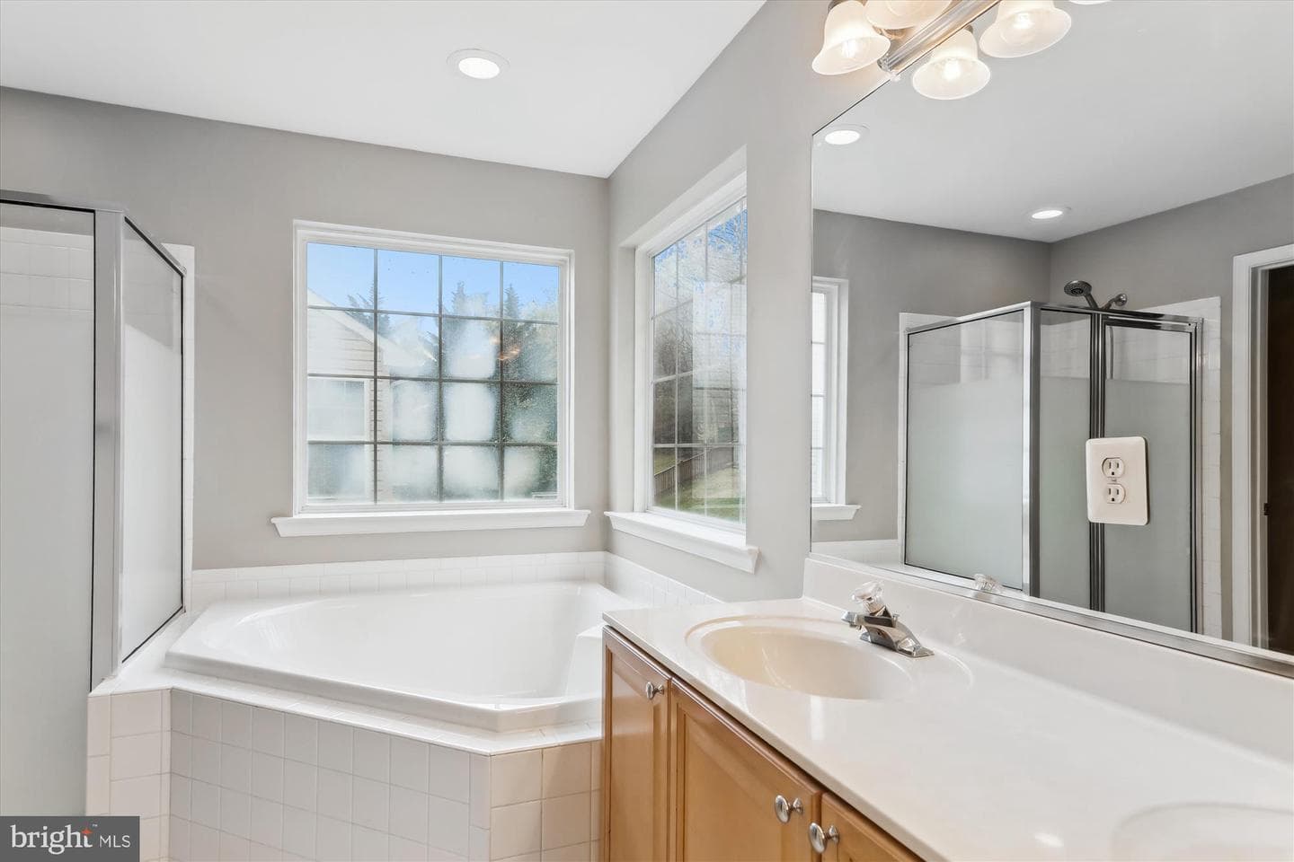 9731 Fleetwood Way photo 23