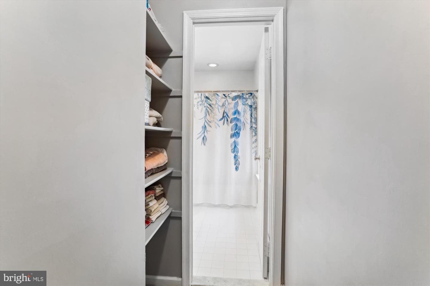 9731 Fleetwood Way photo 29
