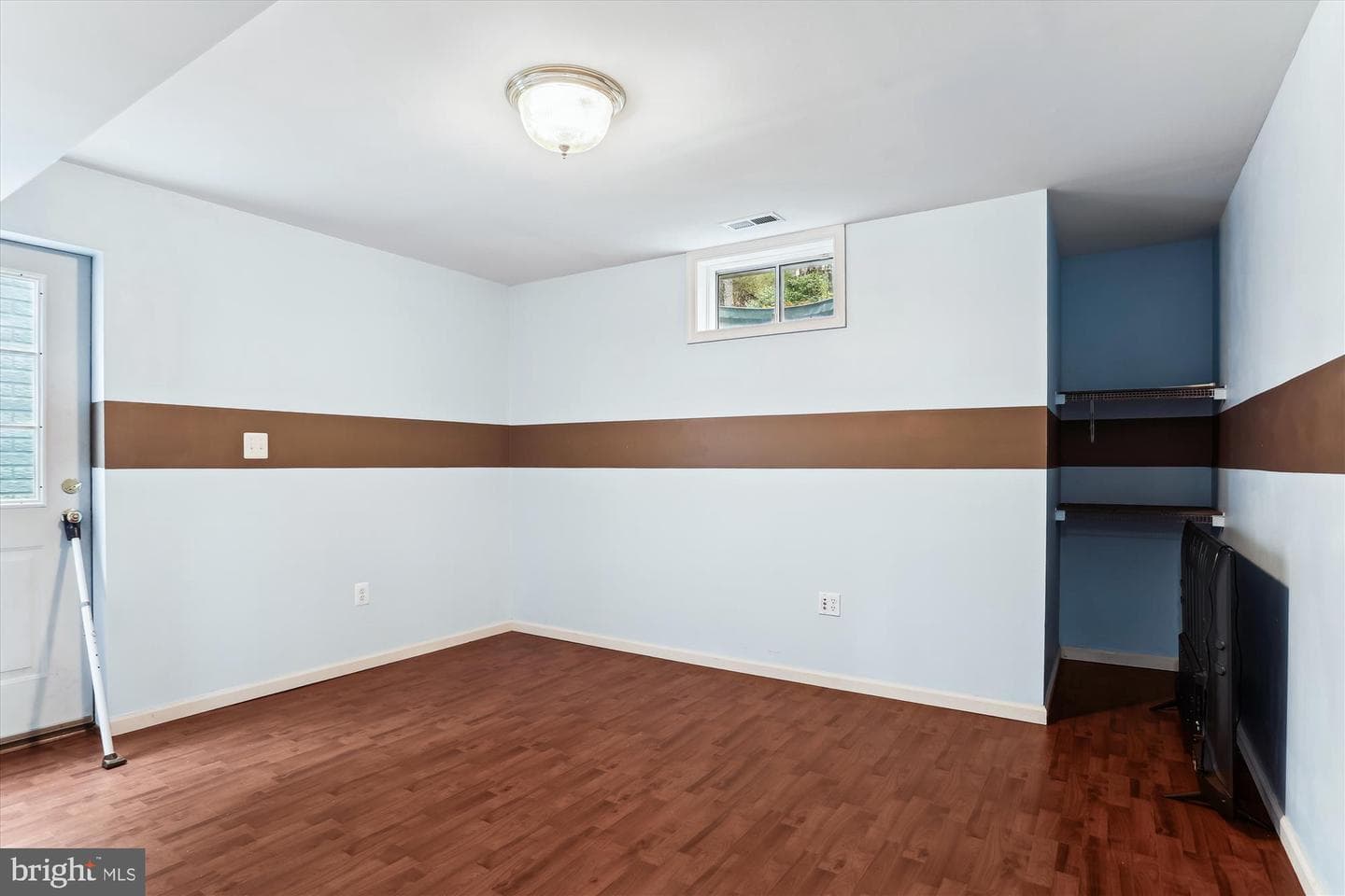 9731 Fleetwood Way photo 35