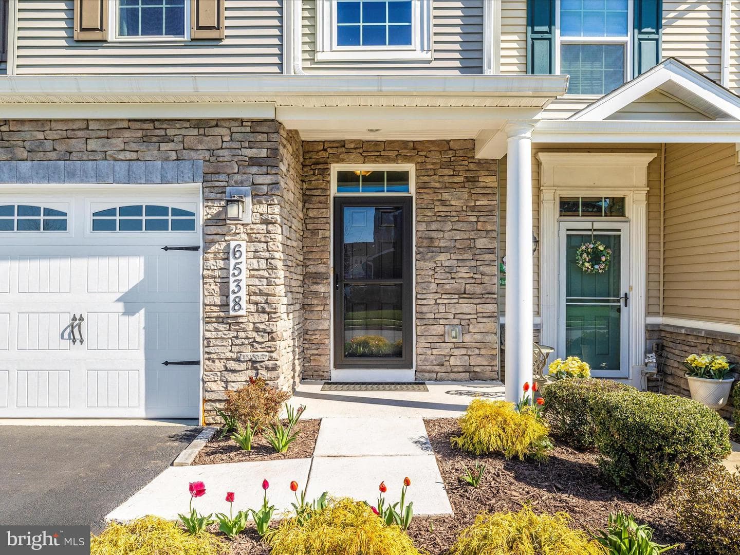 6538 Autumn Olive Drive photo 2