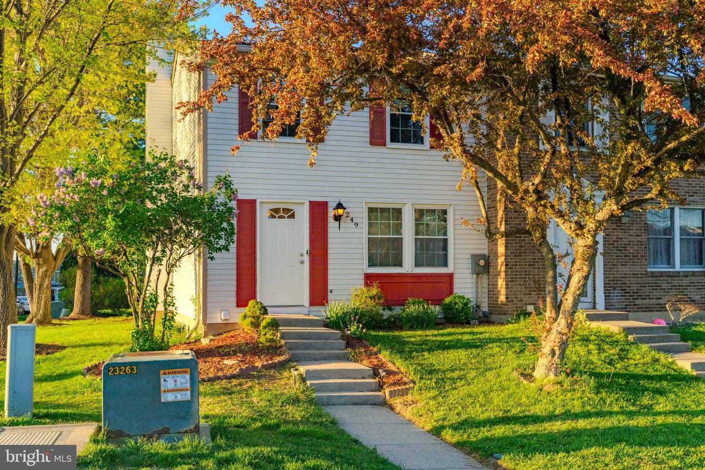 249 Canfield Terrace photo 2