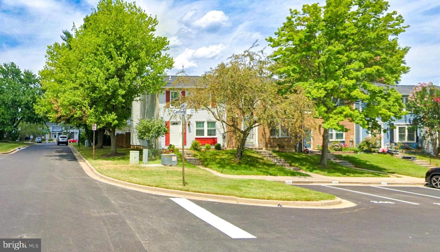 249 Canfield Terrace photo 29