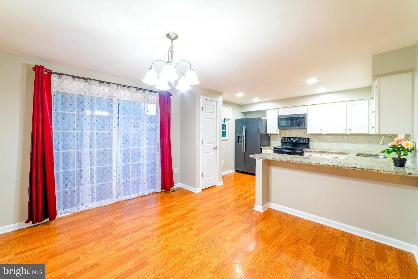 249 Canfield Terrace photo 9