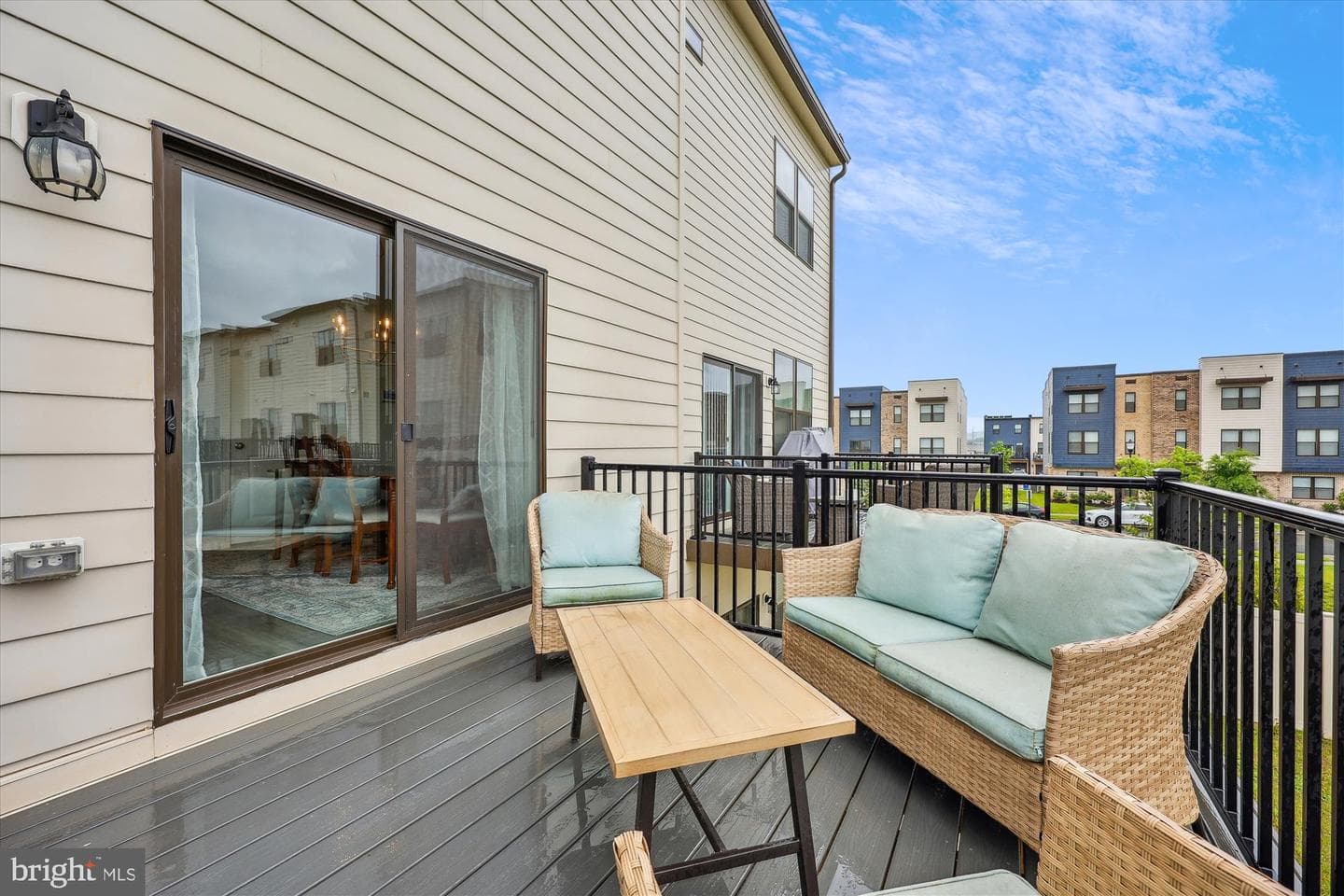 853 Amity Street photo 11
