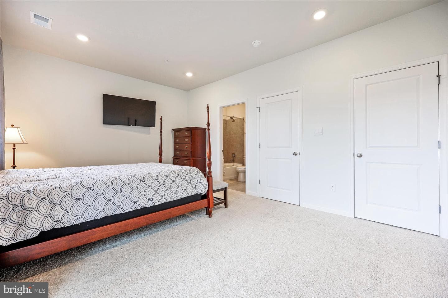 853 Amity Street photo 35