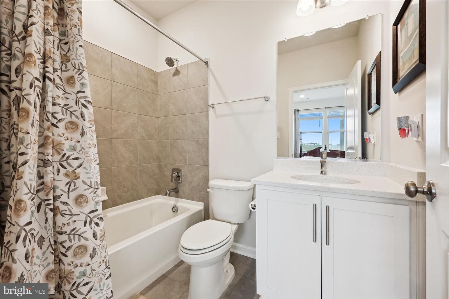853 Amity Street photo 36