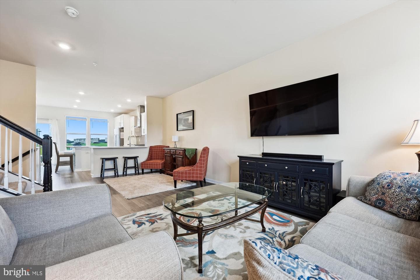 853 Amity Street photo 4