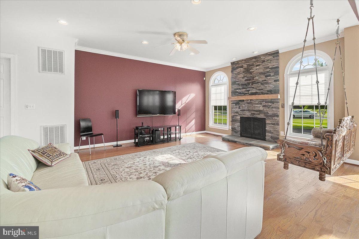 10107 Statesman Court photo 10