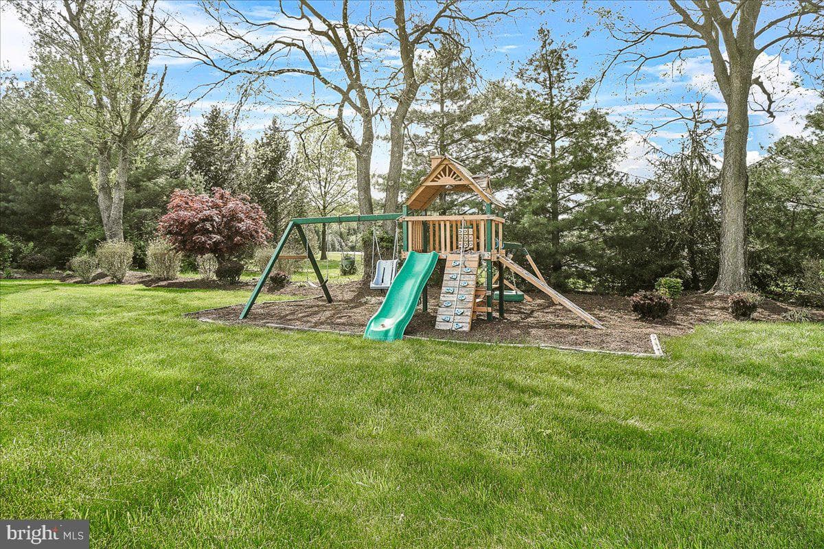 10107 Statesman Court photo 23