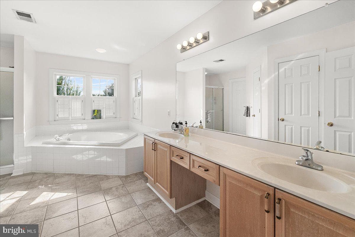 10107 Statesman Court photo 40