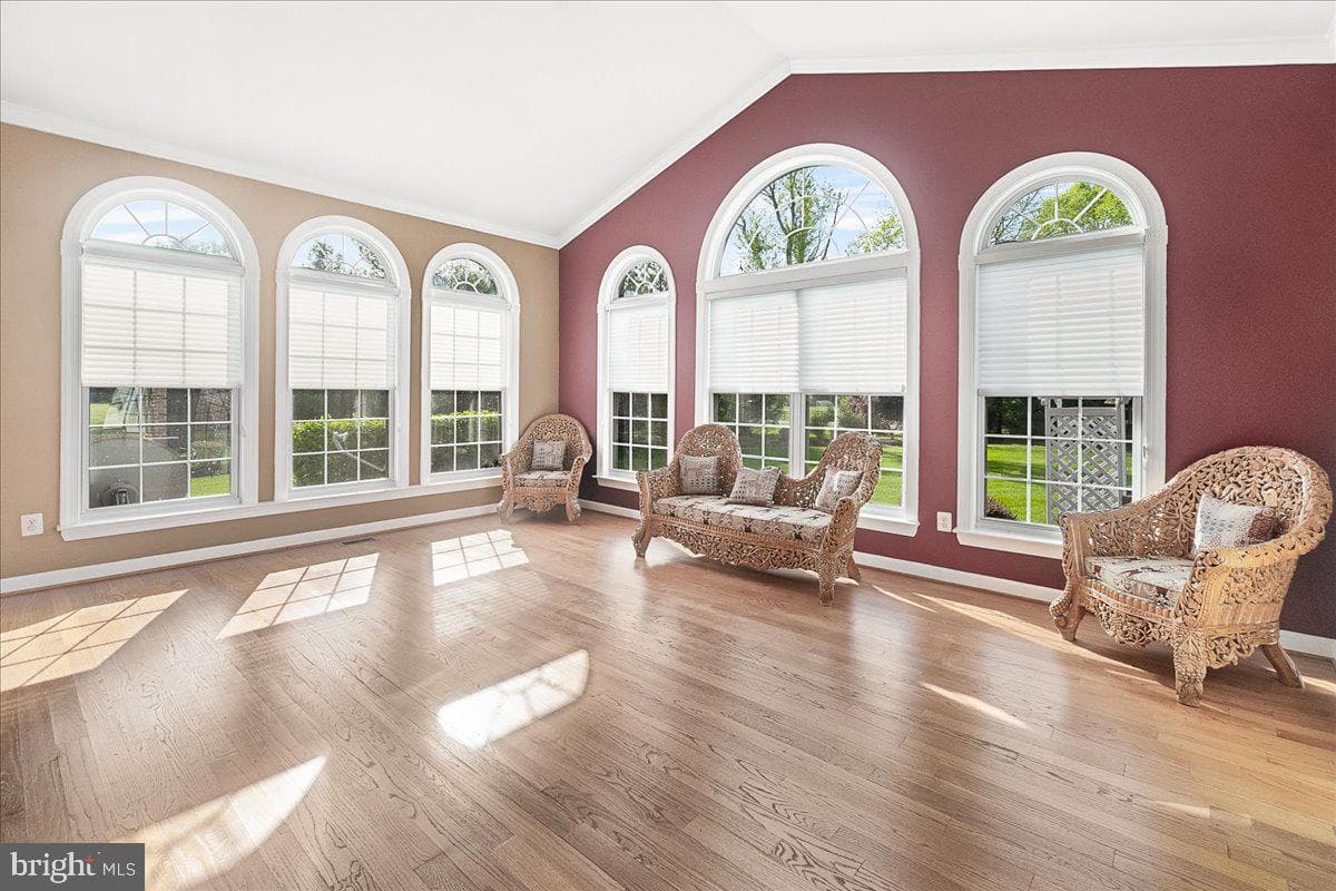 10107 Statesman Court photo 9