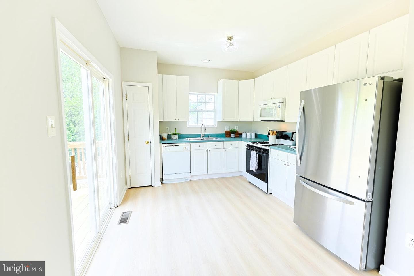 1507 Scott Chase Drive photo 14
