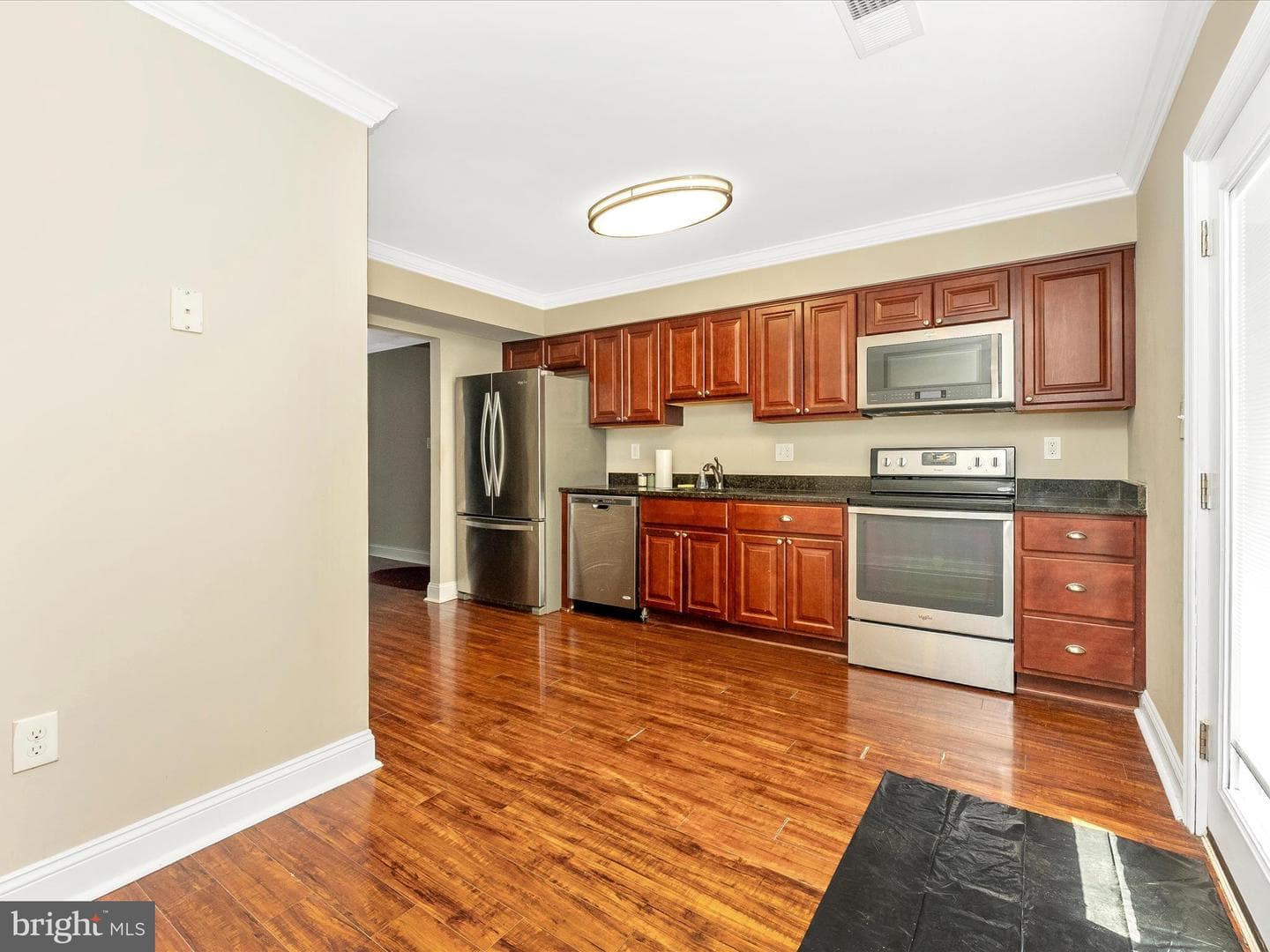 500 Lancaster Place photo 12