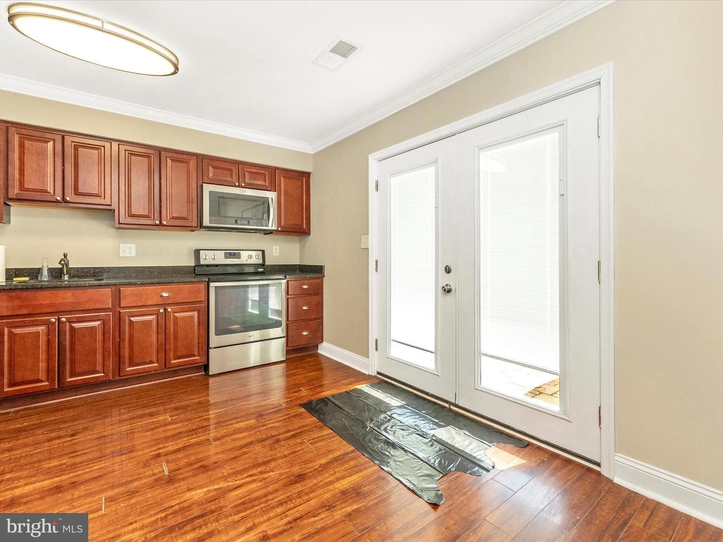 500 Lancaster Place photo 13