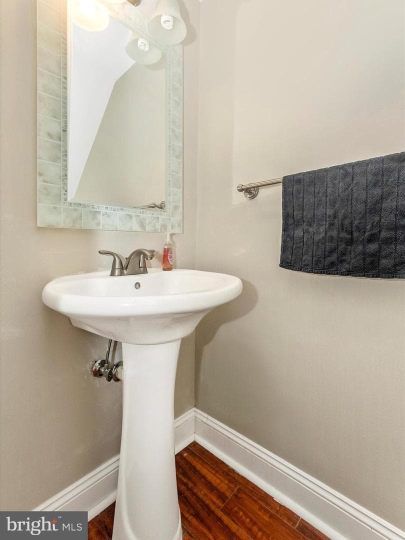 500 Lancaster Place photo 20