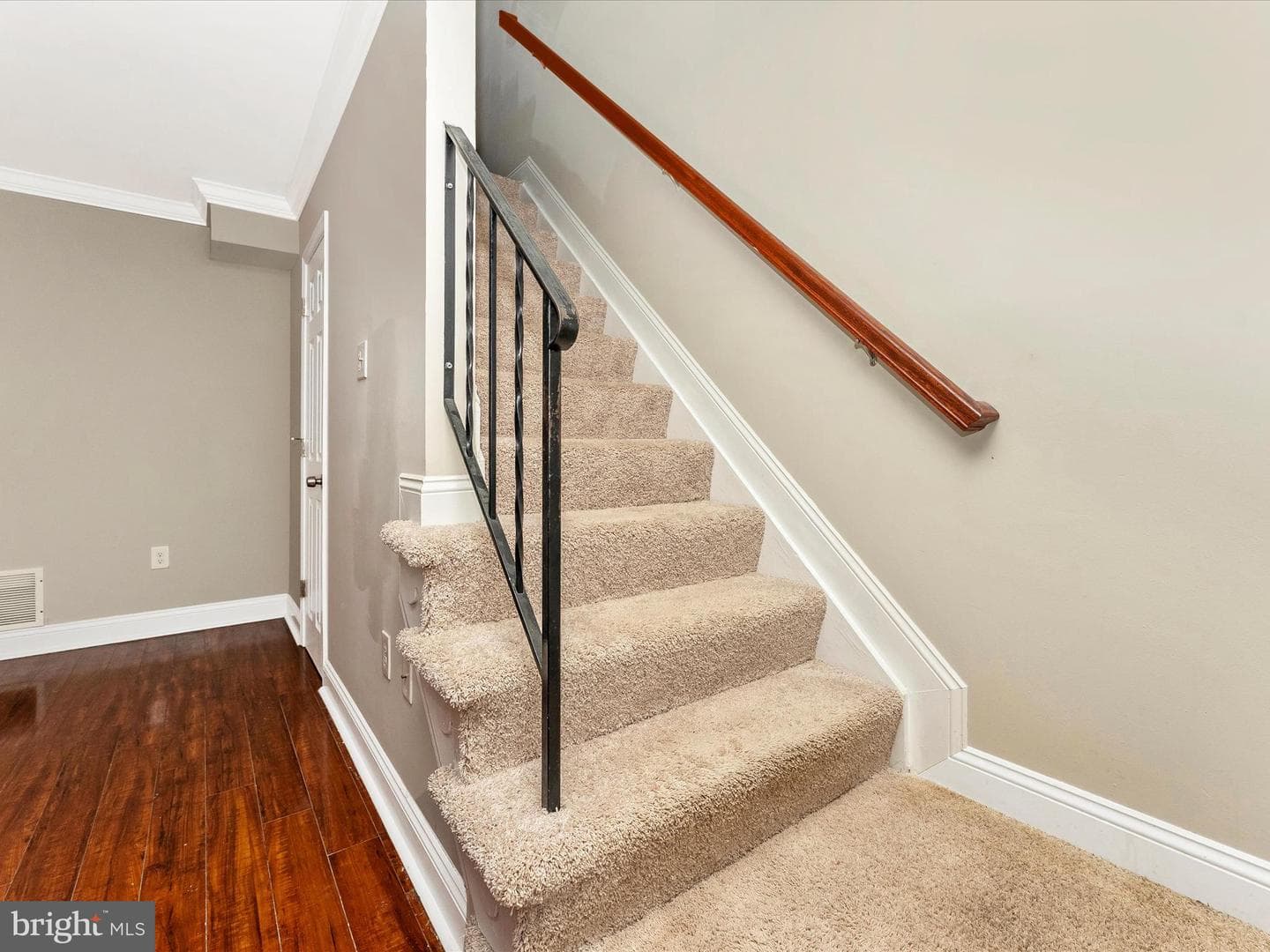 500 Lancaster Place photo 22