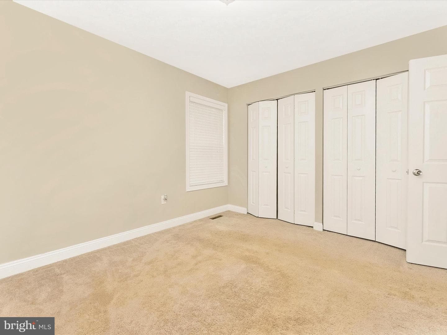 500 Lancaster Place photo 26