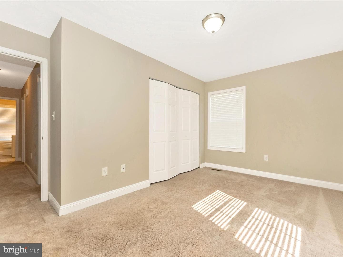 500 Lancaster Place photo 32