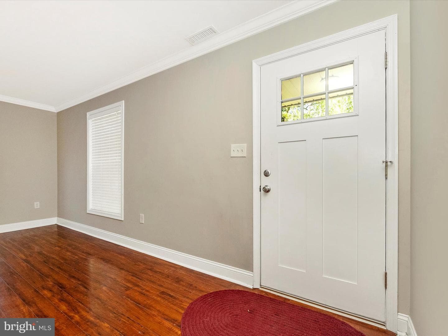 500 Lancaster Place photo 4