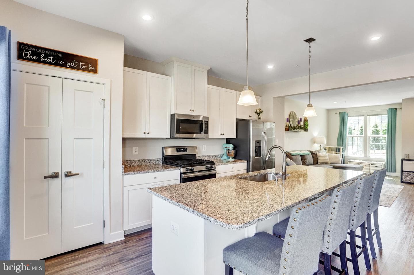 5873 Barts Way photo 11