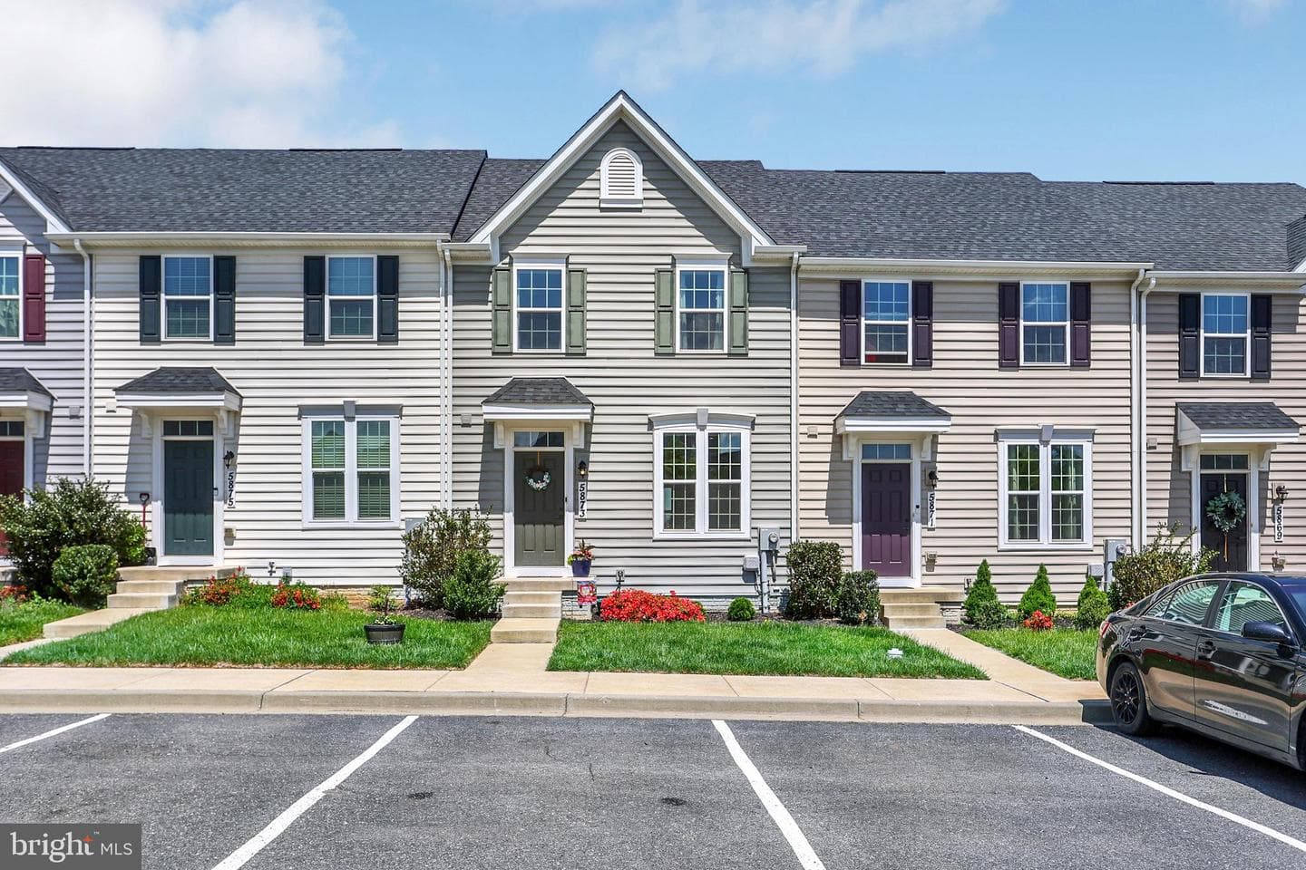5873 Barts Way photo 3