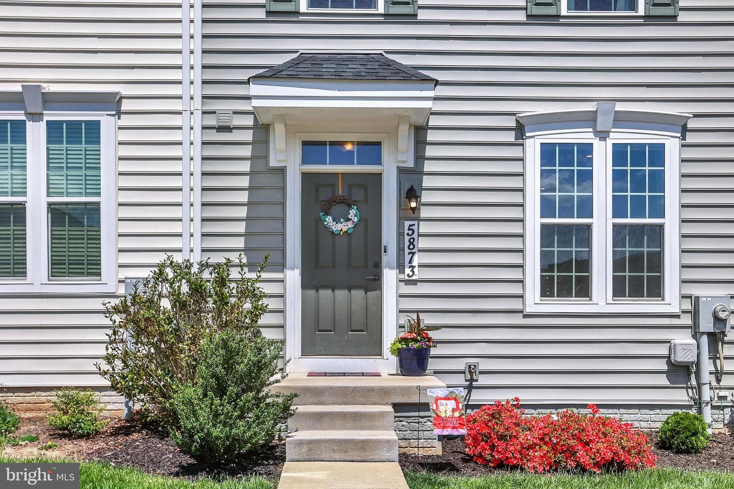 5873 Barts Way photo 4