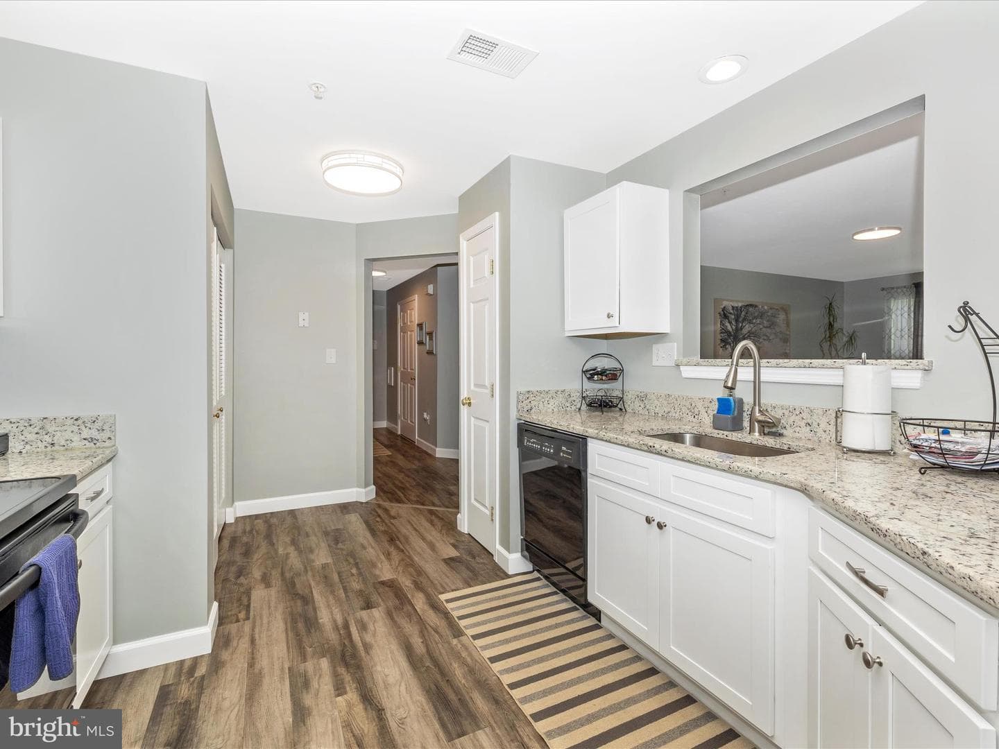 500 Bradley Court #4c photo 18