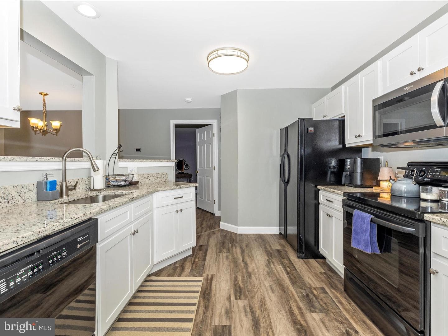 500 Bradley Court #4c photo 21