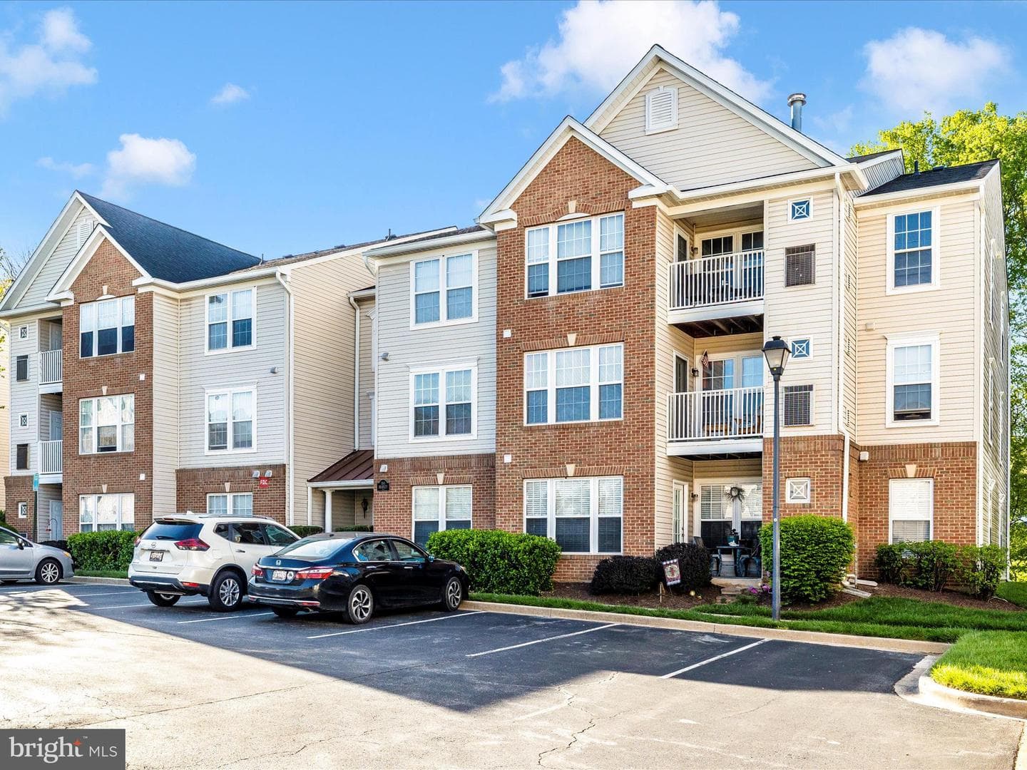 500 Bradley Court #4c photo 48