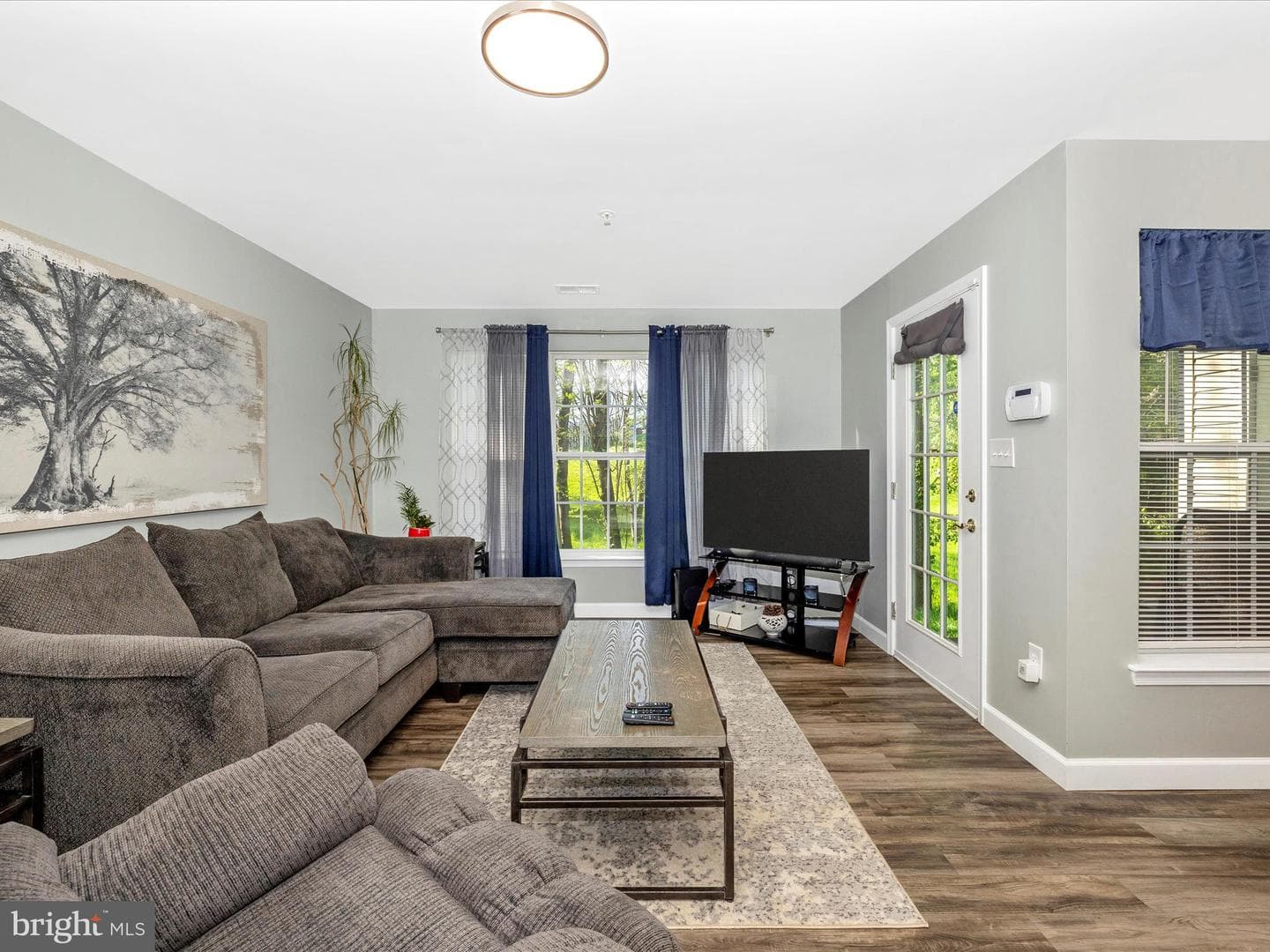500 Bradley Court #4c photo 7