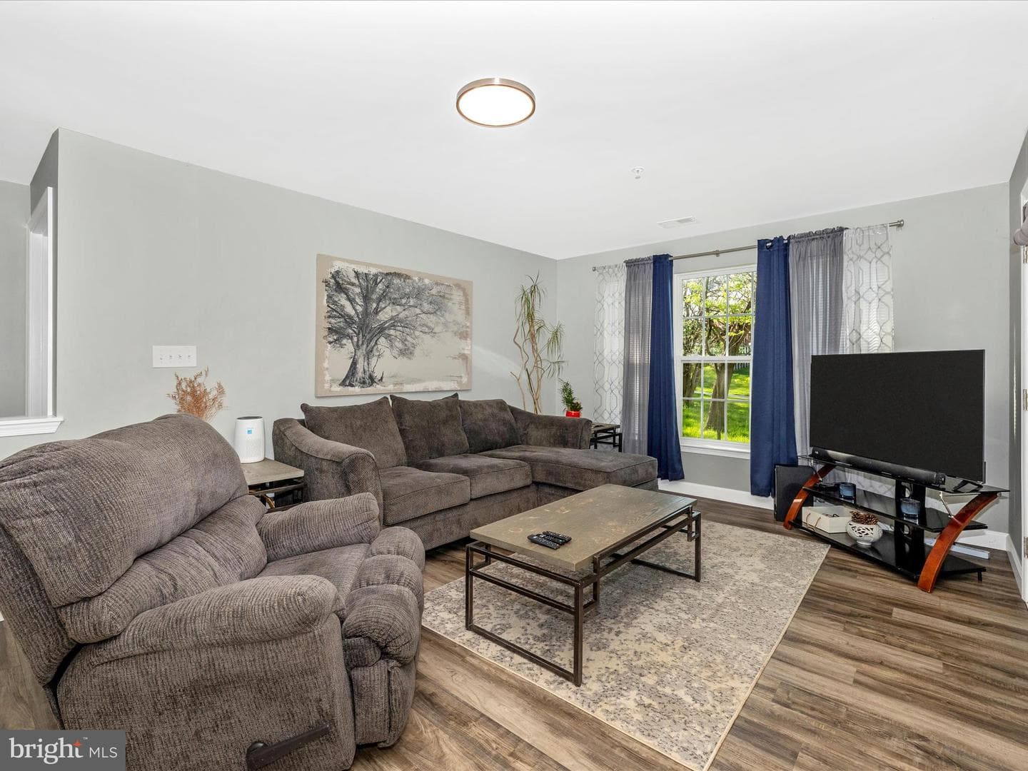 500 Bradley Court #4c photo 9