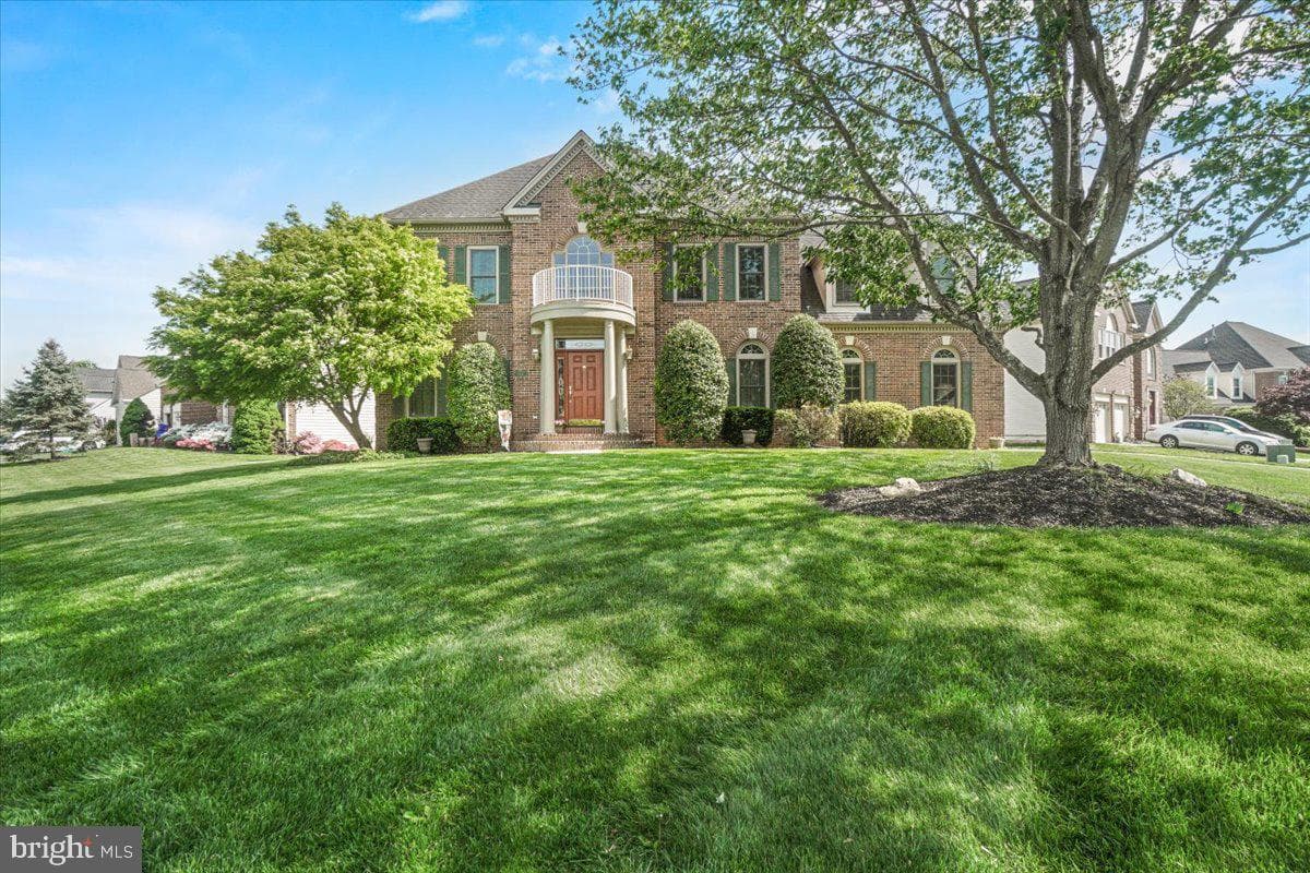 6341 Knollwood Drive photo 2