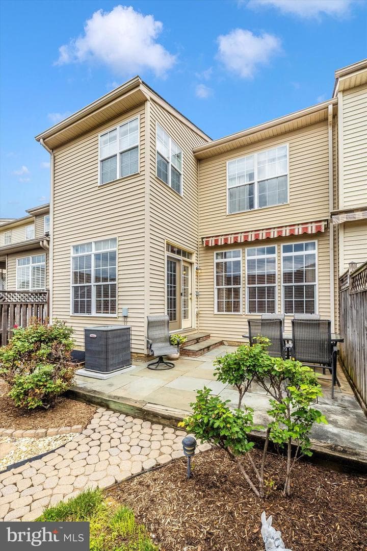 2517 Island Grove Boulevard photo 48