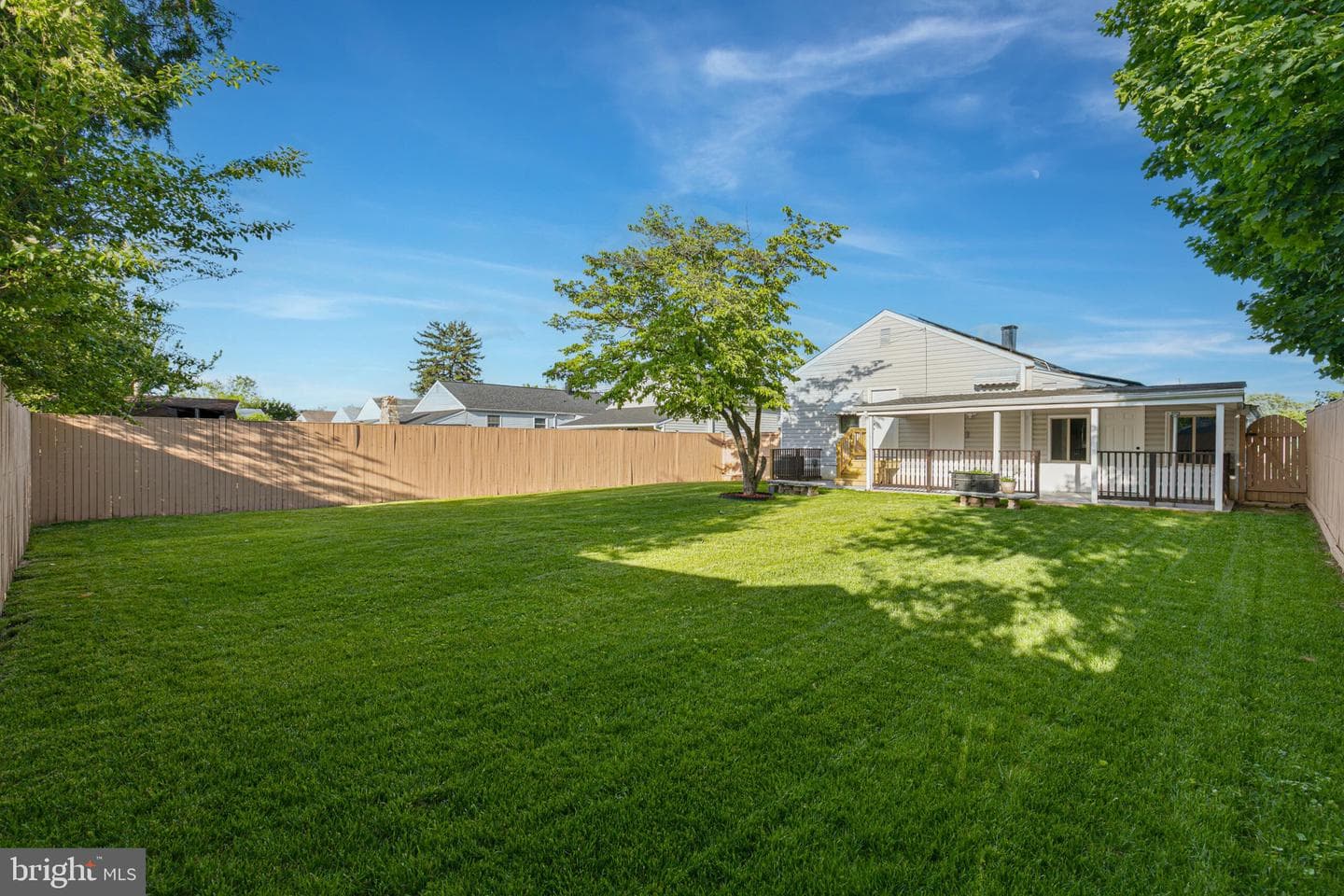 319 Redwood Avenue photo 27