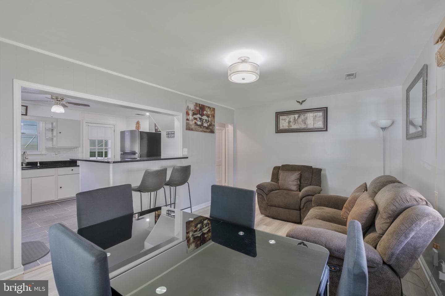 319 Redwood Avenue photo 3