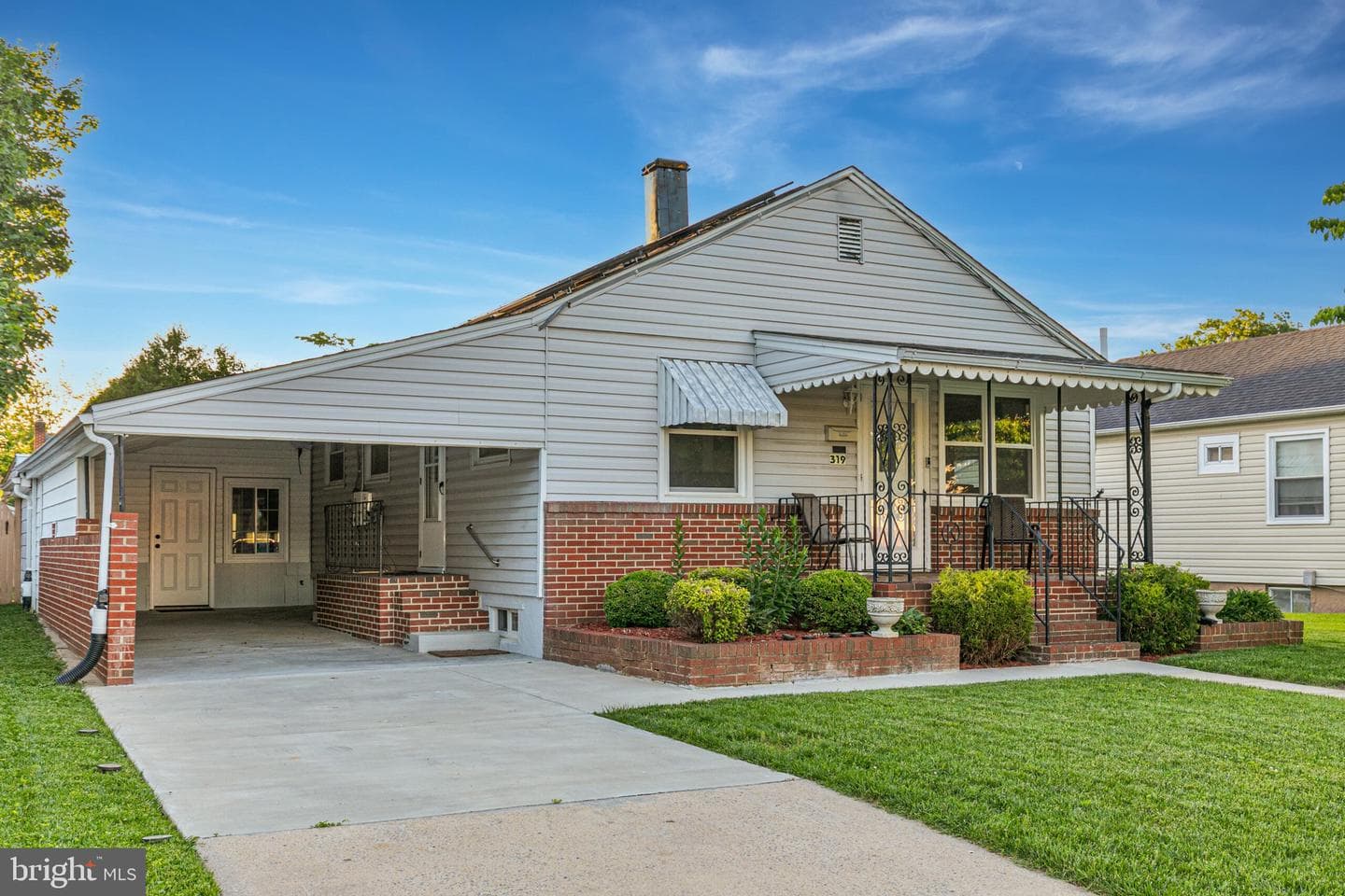 319 Redwood Avenue photo 32