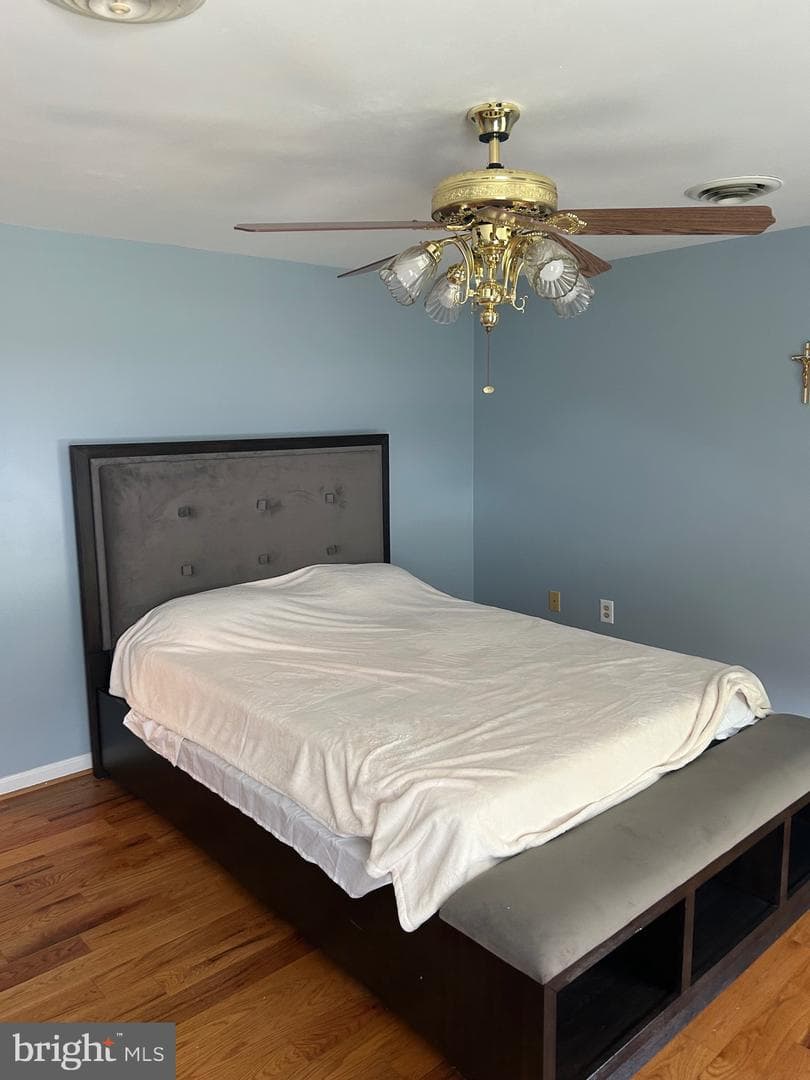 12 Emmit Court photo 16