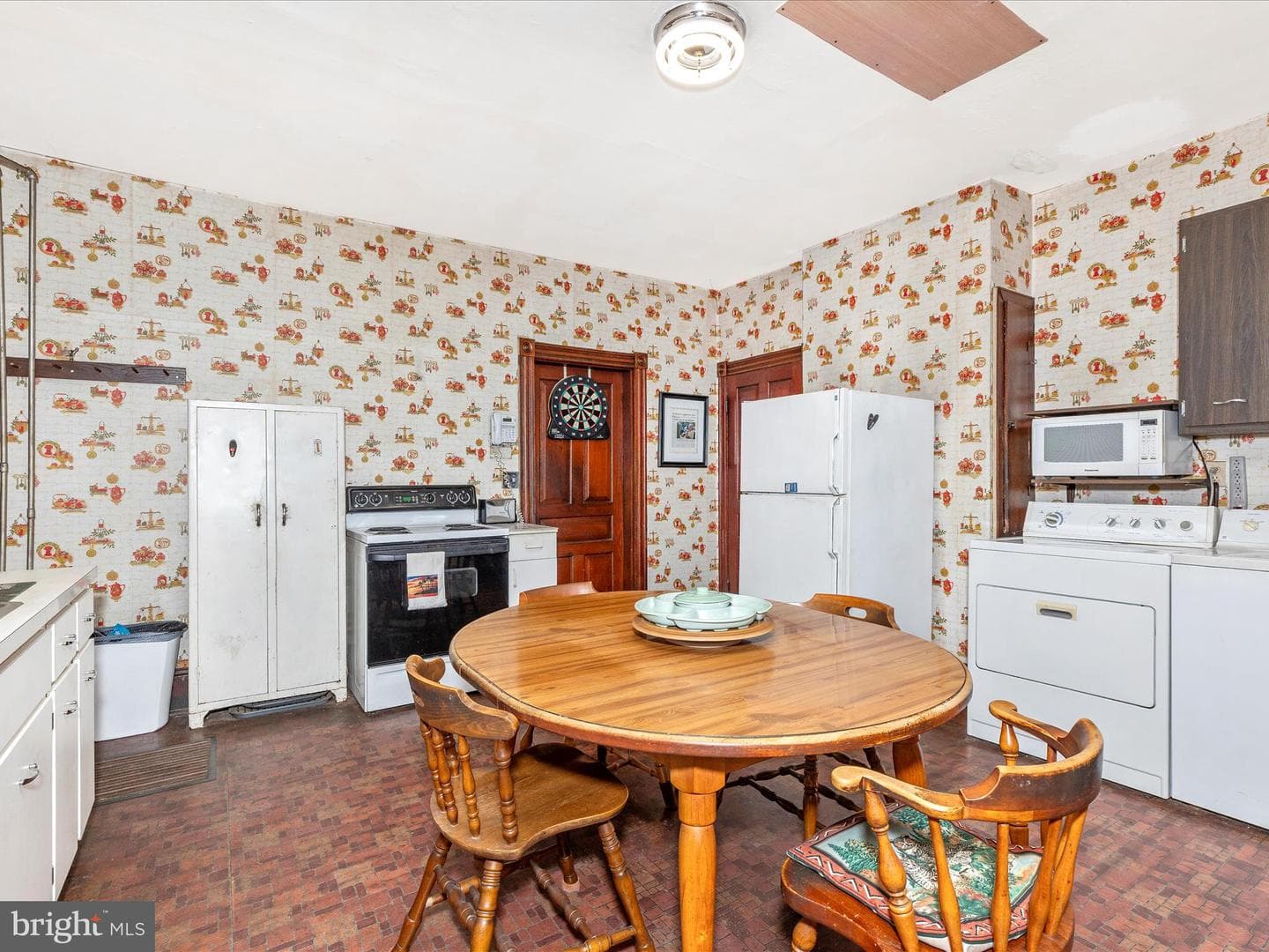 1306 S Main photo 12