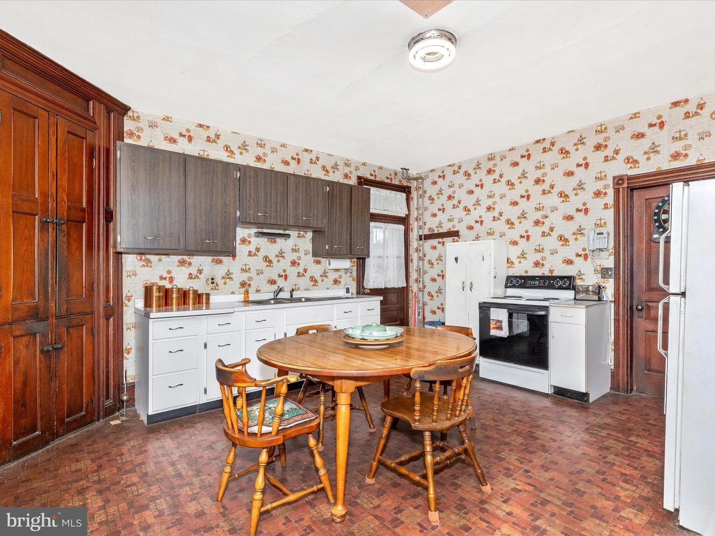 1306 S Main photo 13