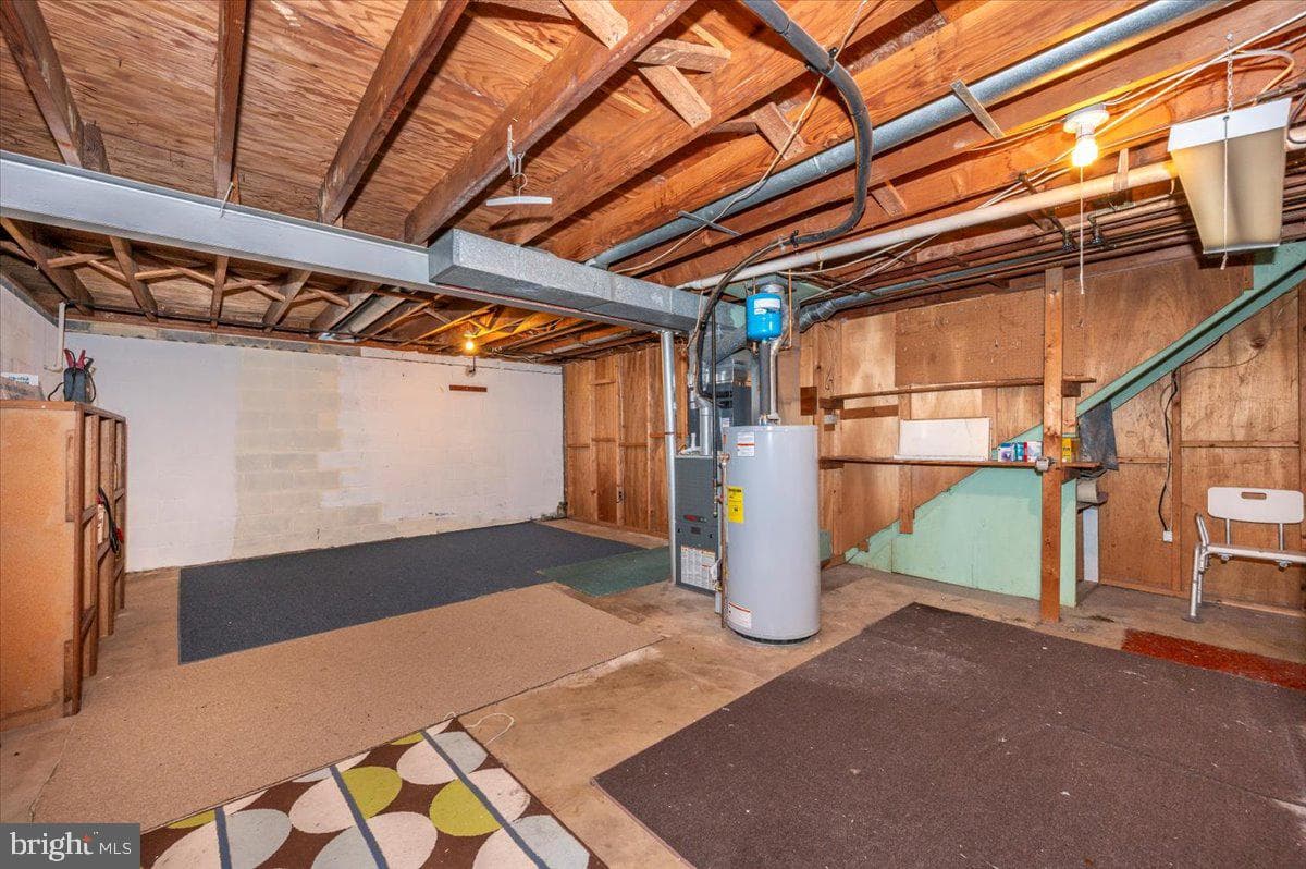 1426 W 11th Street photo 40