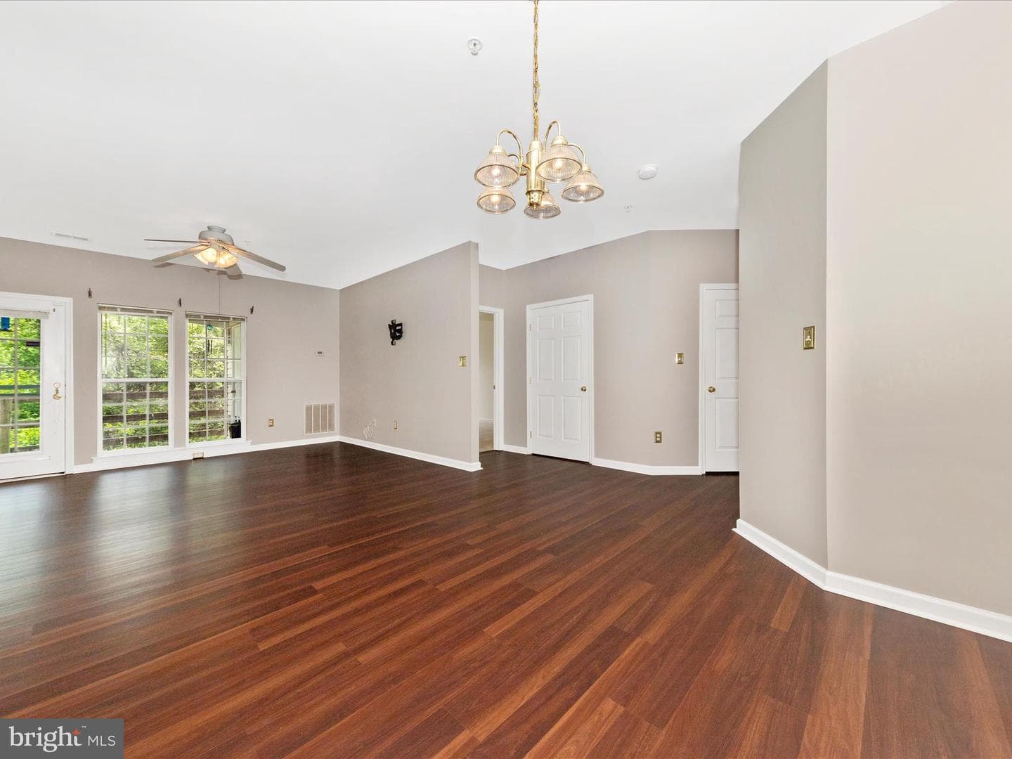 6230 Glen Valley Terrace #4b photo 2