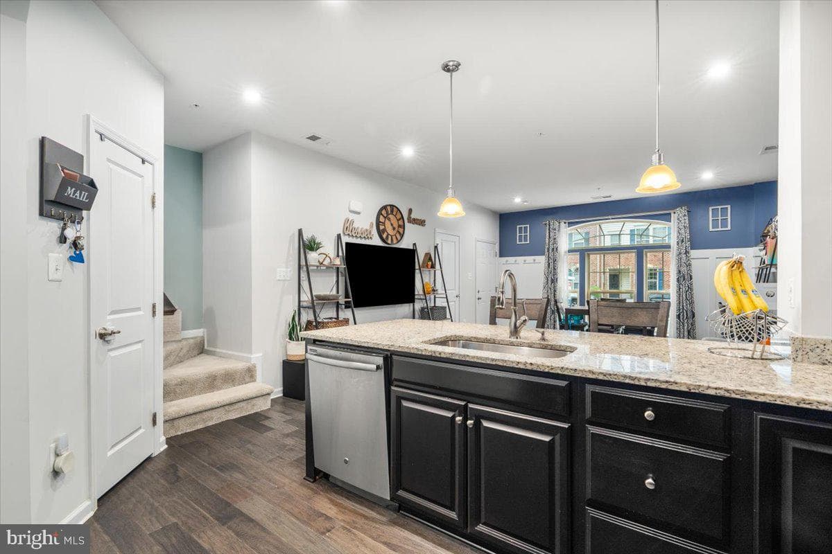 4885 Hiteshow Drive photo 18
